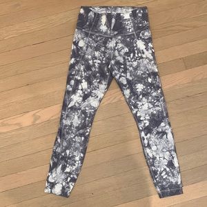 Athleta Tie Dye 7/8 Leggings